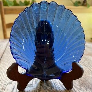 Arcoroc France Coquillage Cobalt Blue Clam Shell Dish